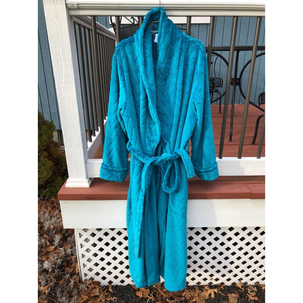 Sleep Chic Turquoise Bathrobe